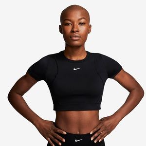 Nike Pro AeroAdapt Women’s Crop Top NWOT